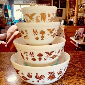 Vintage American Eagle Pyrex Nesting Bowls